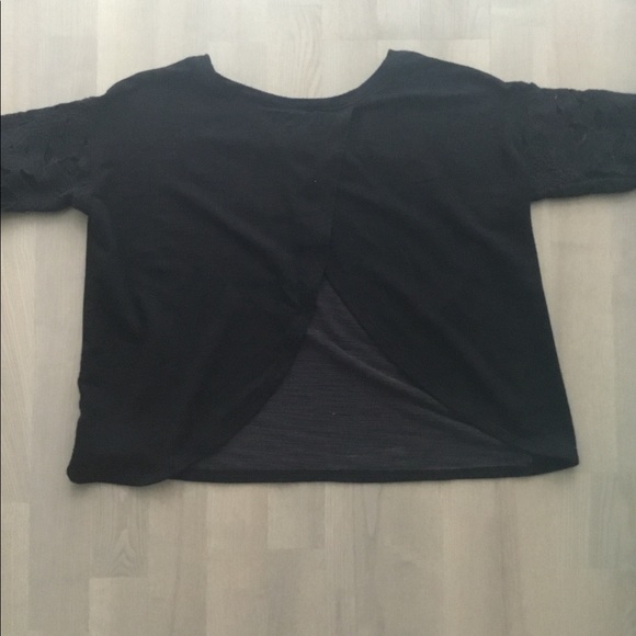 American Eagle Split-Back Lace Detail Sleeves Jersey Long Sleeves Black Top - Picture 8 of 9